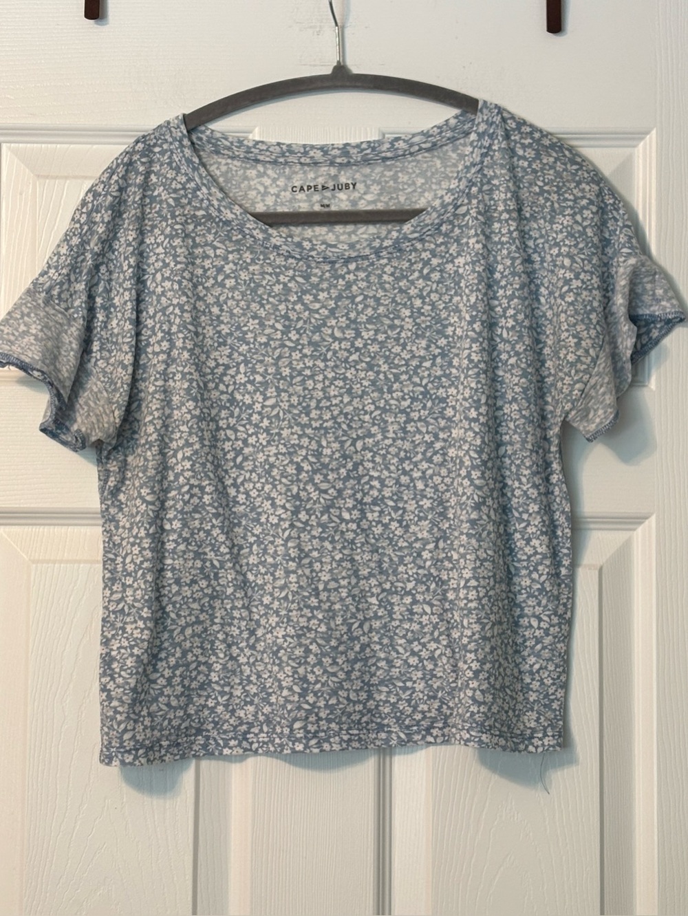 Cape Juby Aeropostale Blue Floral Top Size M